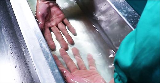 30S洗濯消毒，是进入车间的必须法式